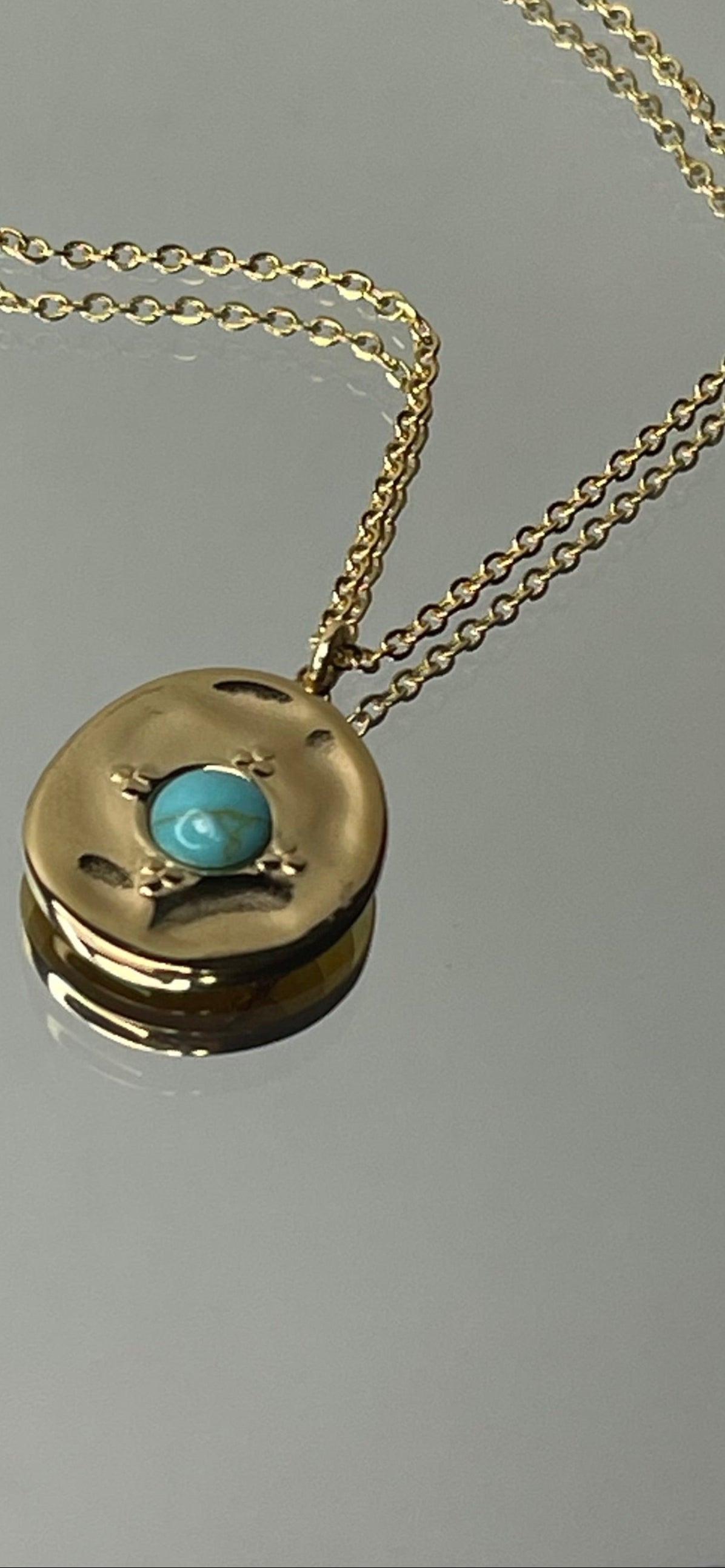 Turquoise Inlay Pendant Necklace